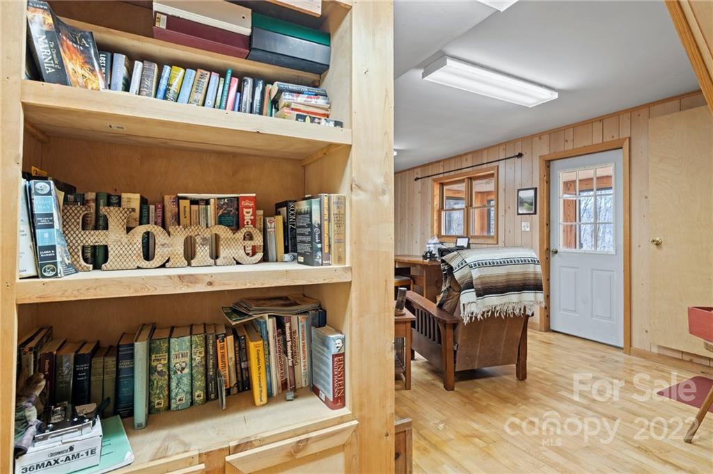 Wolf Laurel - Residential