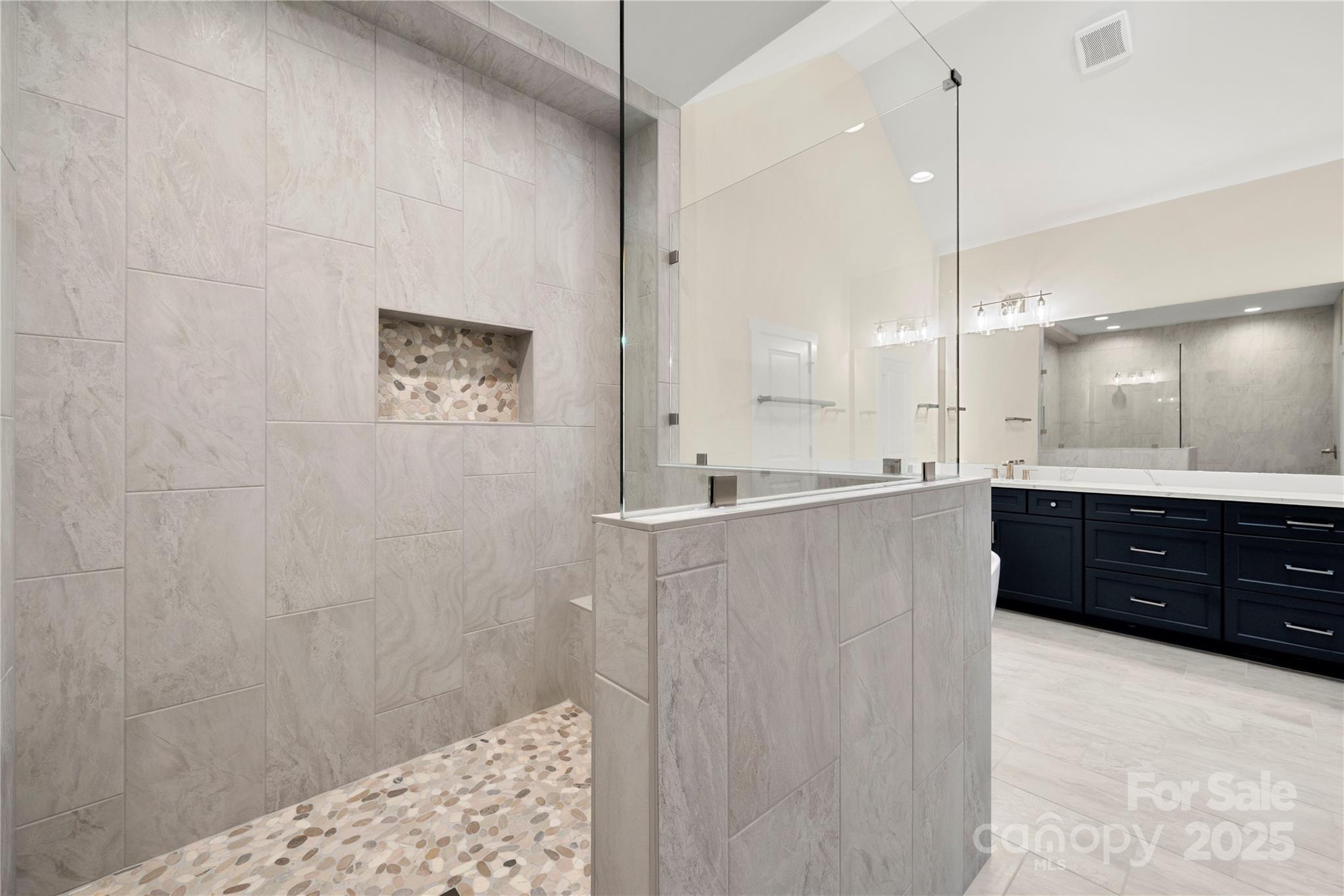 5003 Carolina North Drive 1