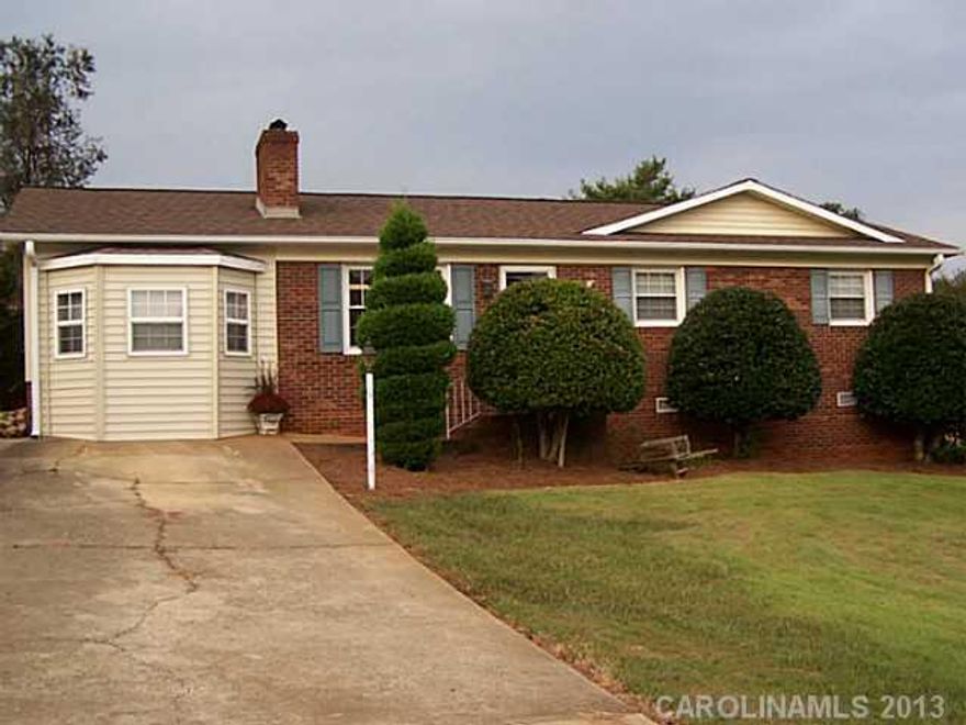 First time homebuyers? Looking to downsize? Updated and ready to move into - this is the one for you! Remodeled kitchen & bathrooms, rock fireplace & tv surround - it's a must see! Spacious, well maintained, and located in a quiet neighborhood. Property offers a 2 car detached workshop, storage shed, and covered patio. Easy access to Hwy52, I85, and High Rock Lake.