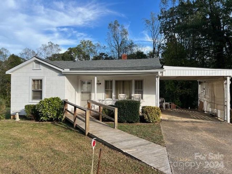 Back on the market !!!   Perfect first time home or great opportunity for an investor. It has the retro appeal of the 70's and "Grandma's" house. This is a property you could actually live in while you make a few updates which would also give added equity in the property. Finding a home with 1500 + square footage in this market is unheard of. Offered "As IS " 



** Do not walk on the porch that is taped off**