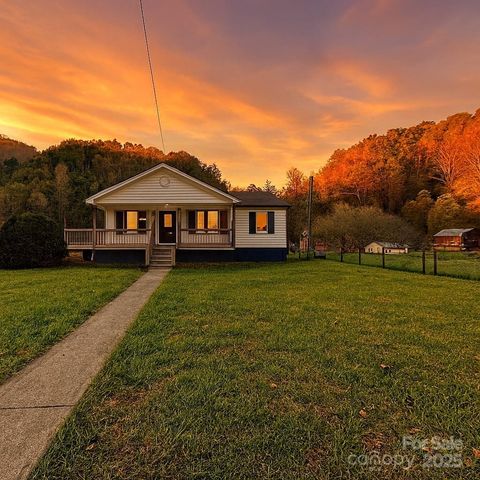 Photo of 718 Bald Mountain Road, Burnsville, NC 28714 (MLS # 4313778)
