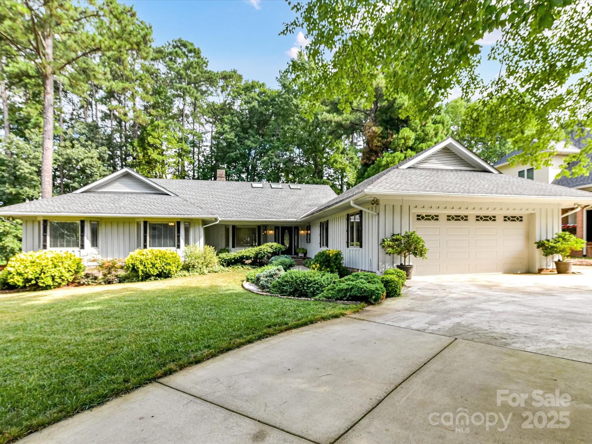 7963 Prestwick Lane