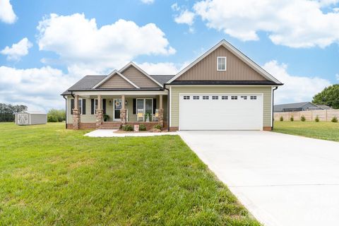 Photo of 3167 Paul Elmore Road, Lincolnton, NC 28092 (MLS # 4375785)