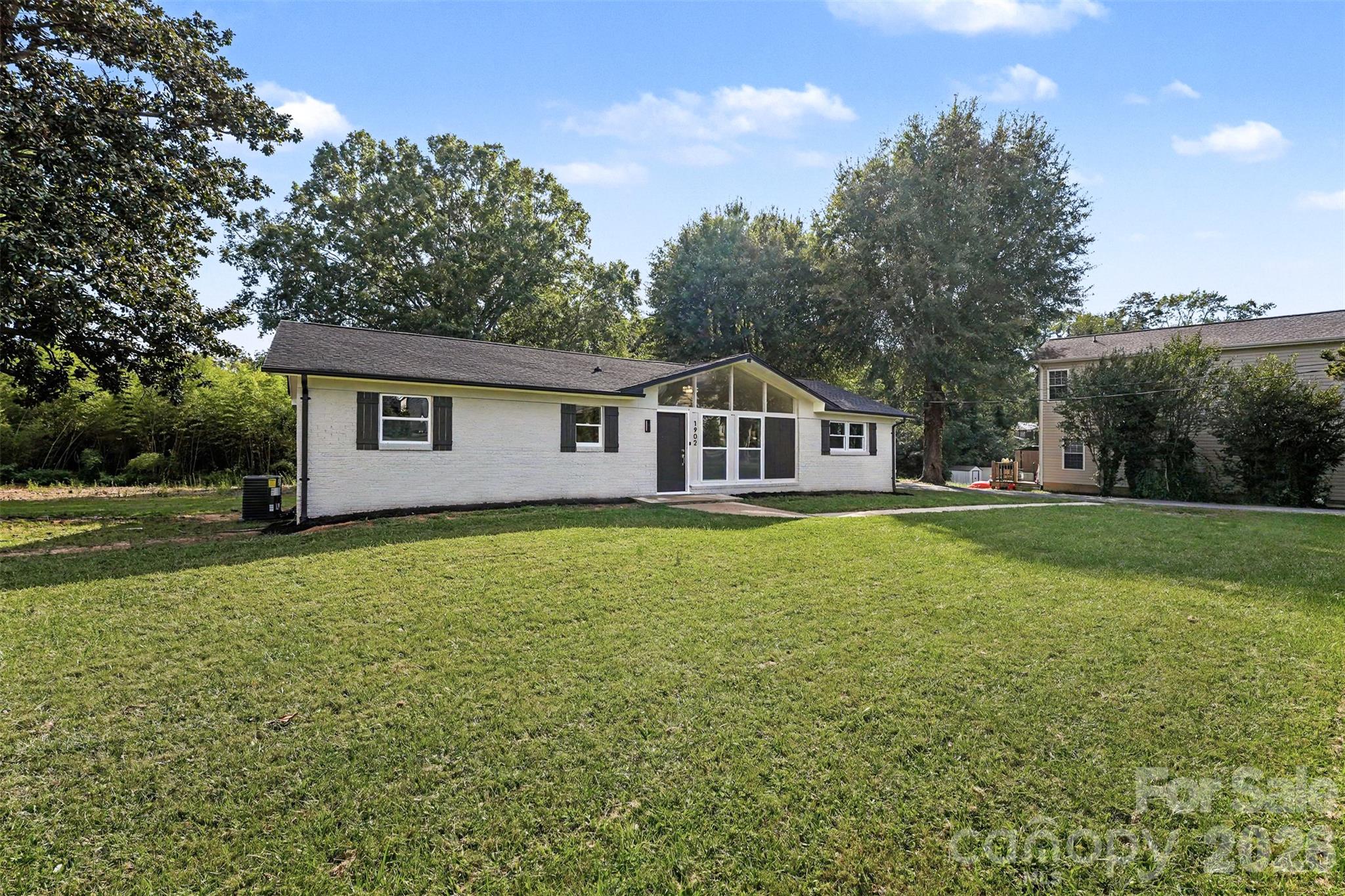 1902 19th Avenue NE