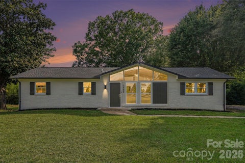 Photo of 1902 19th Avenue NE, Hickory, NC 28601 (MLS # 4434826)