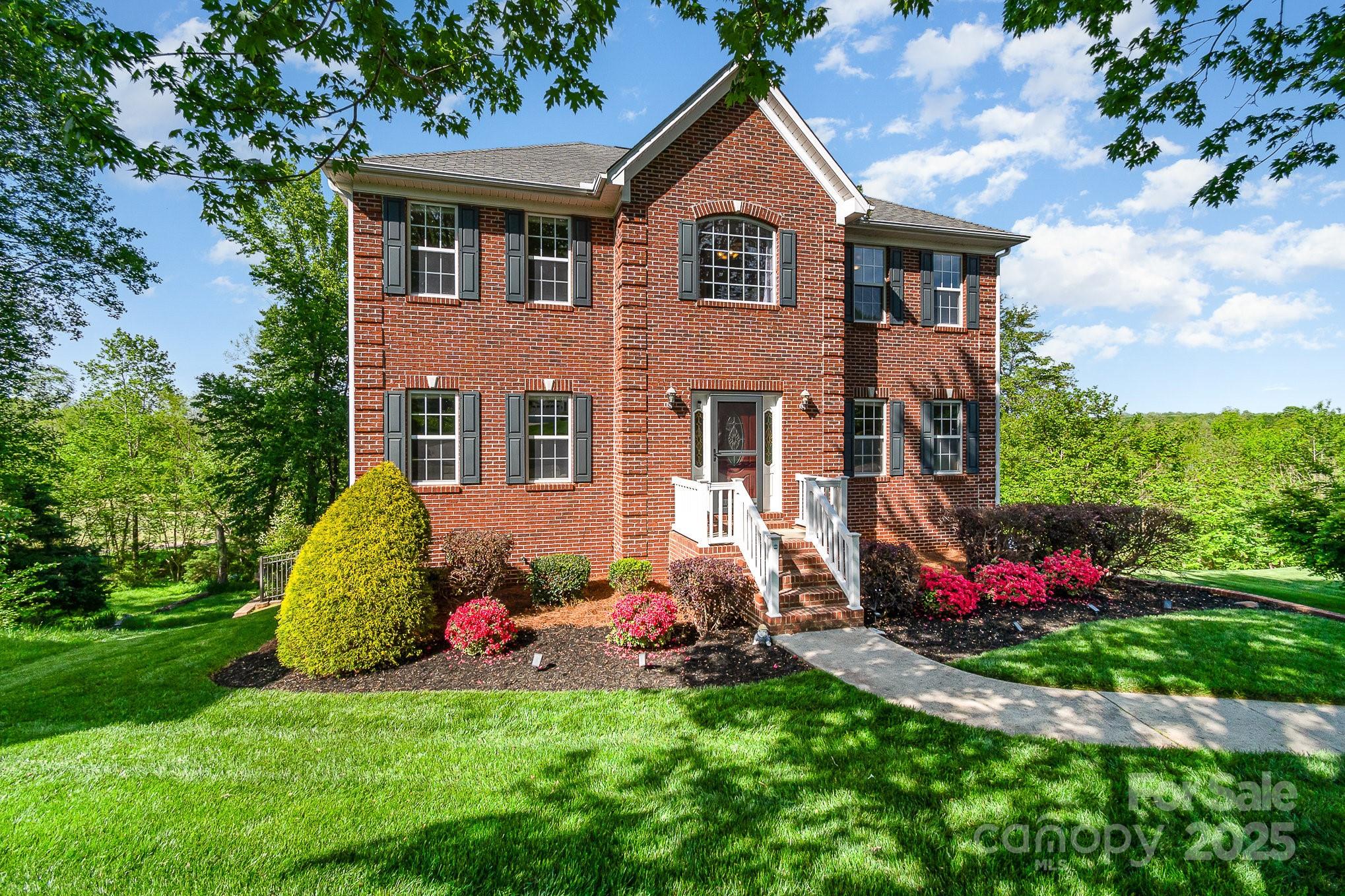 135 Lonetree Circle