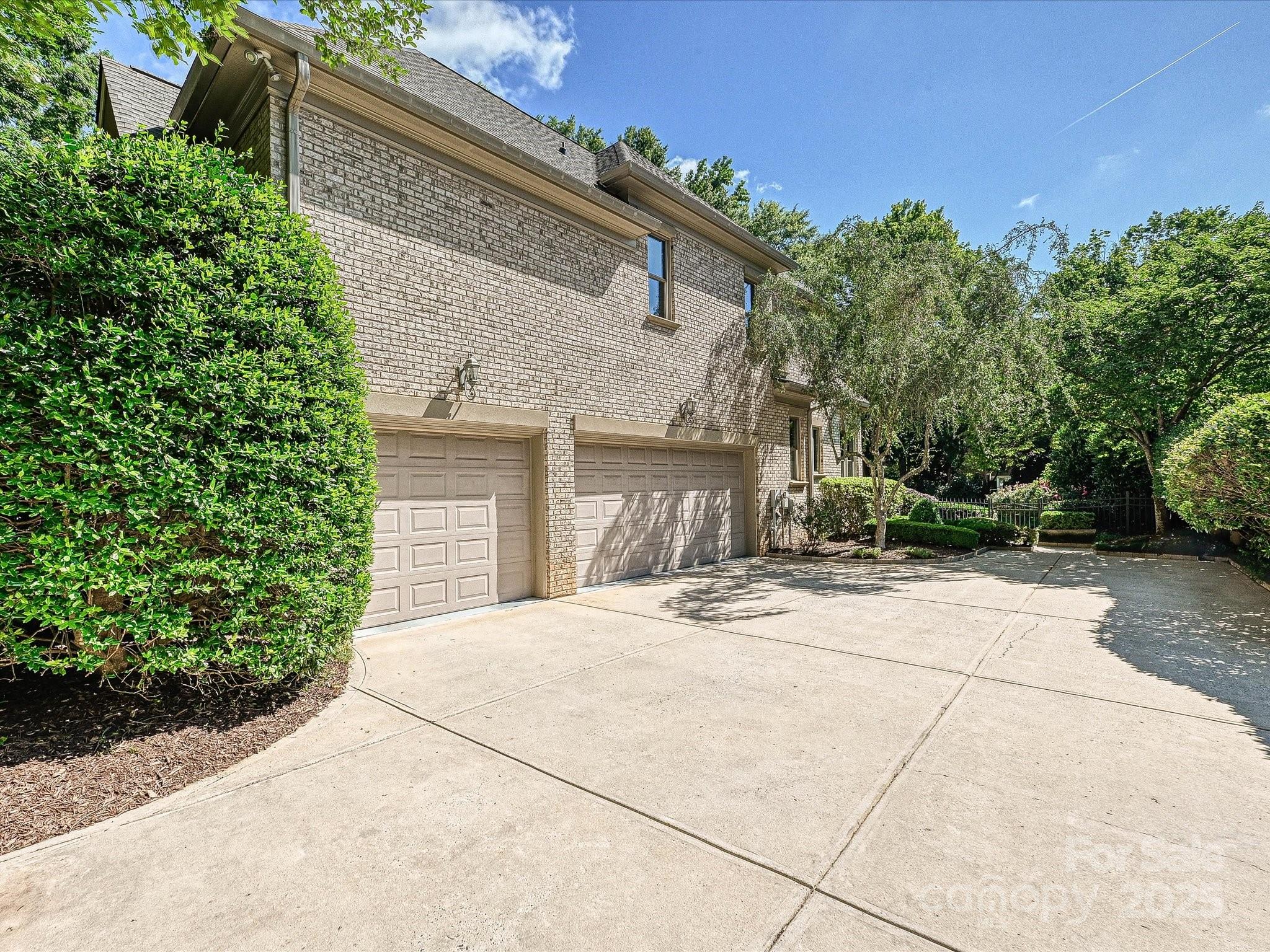 9128 Easton Grey Lane
