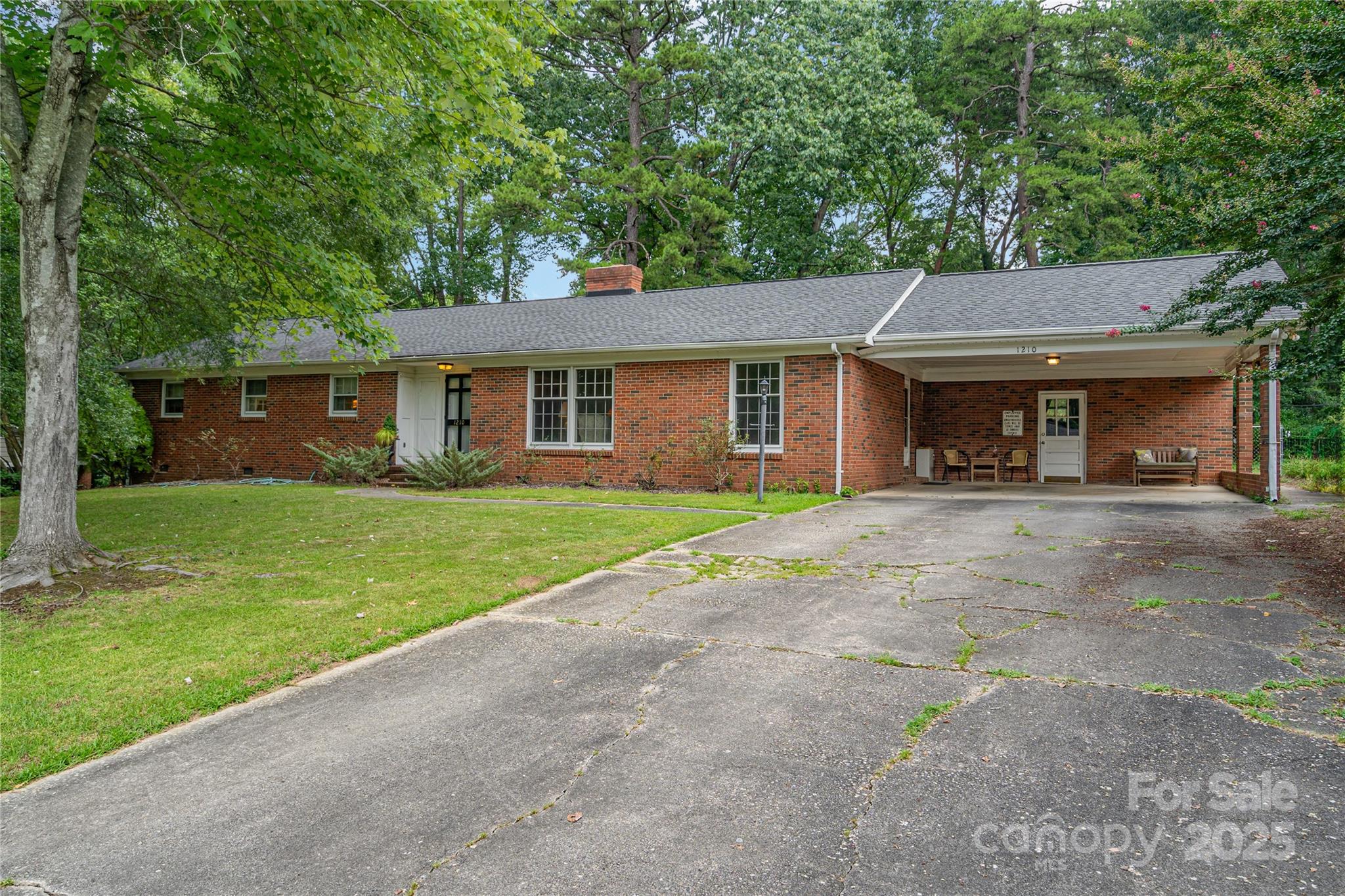 1210 Shady Bluff Drive
