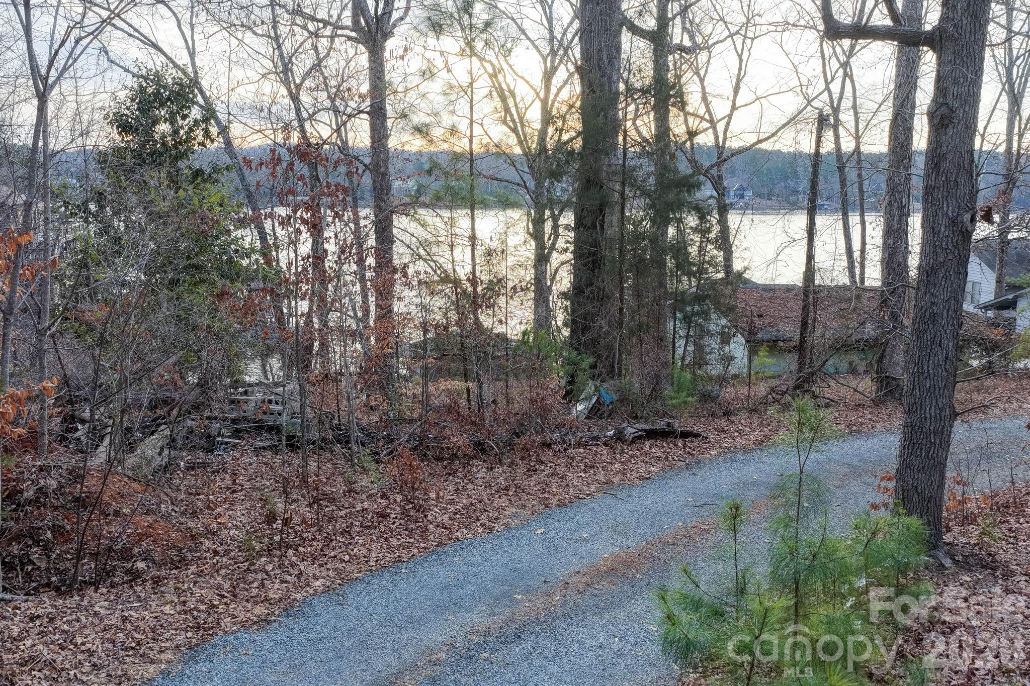 49611 Waterview Trail