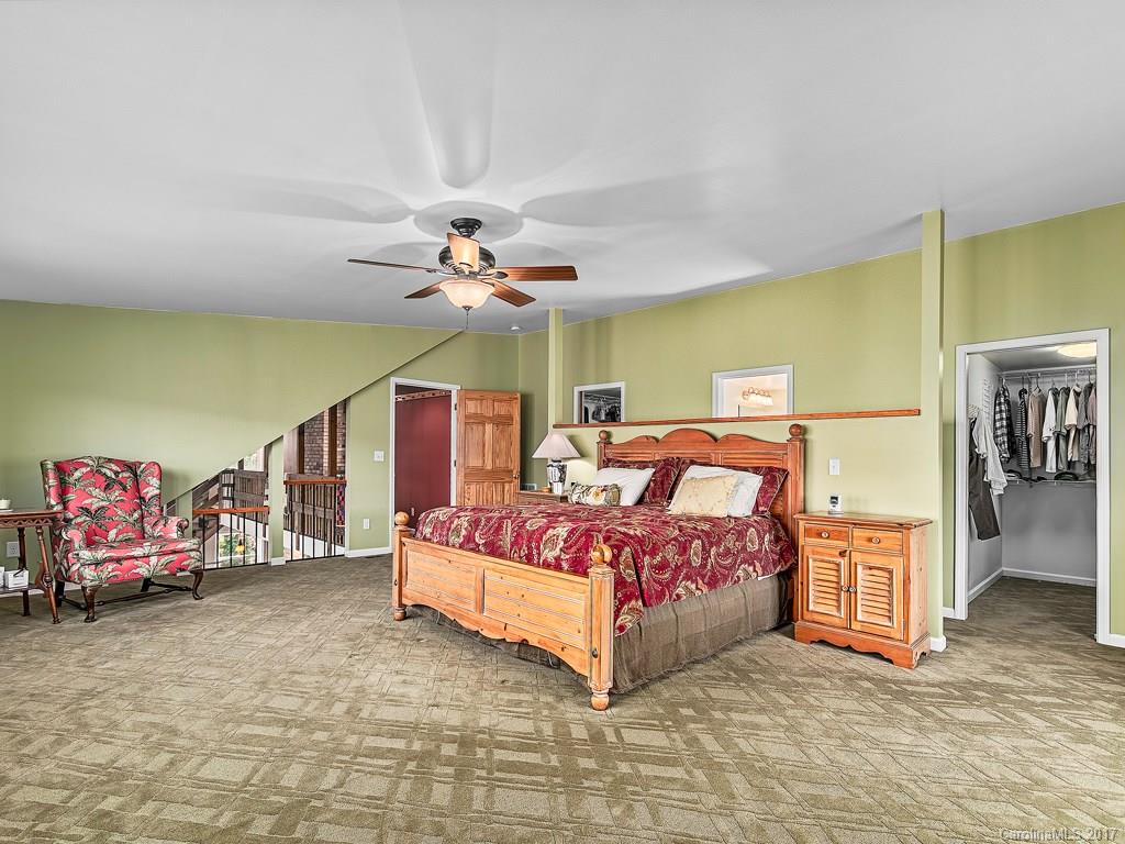 Christmount - Residential