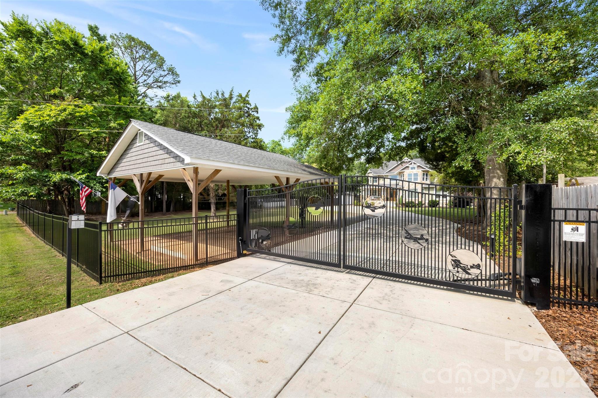 5555 Riverfront Road