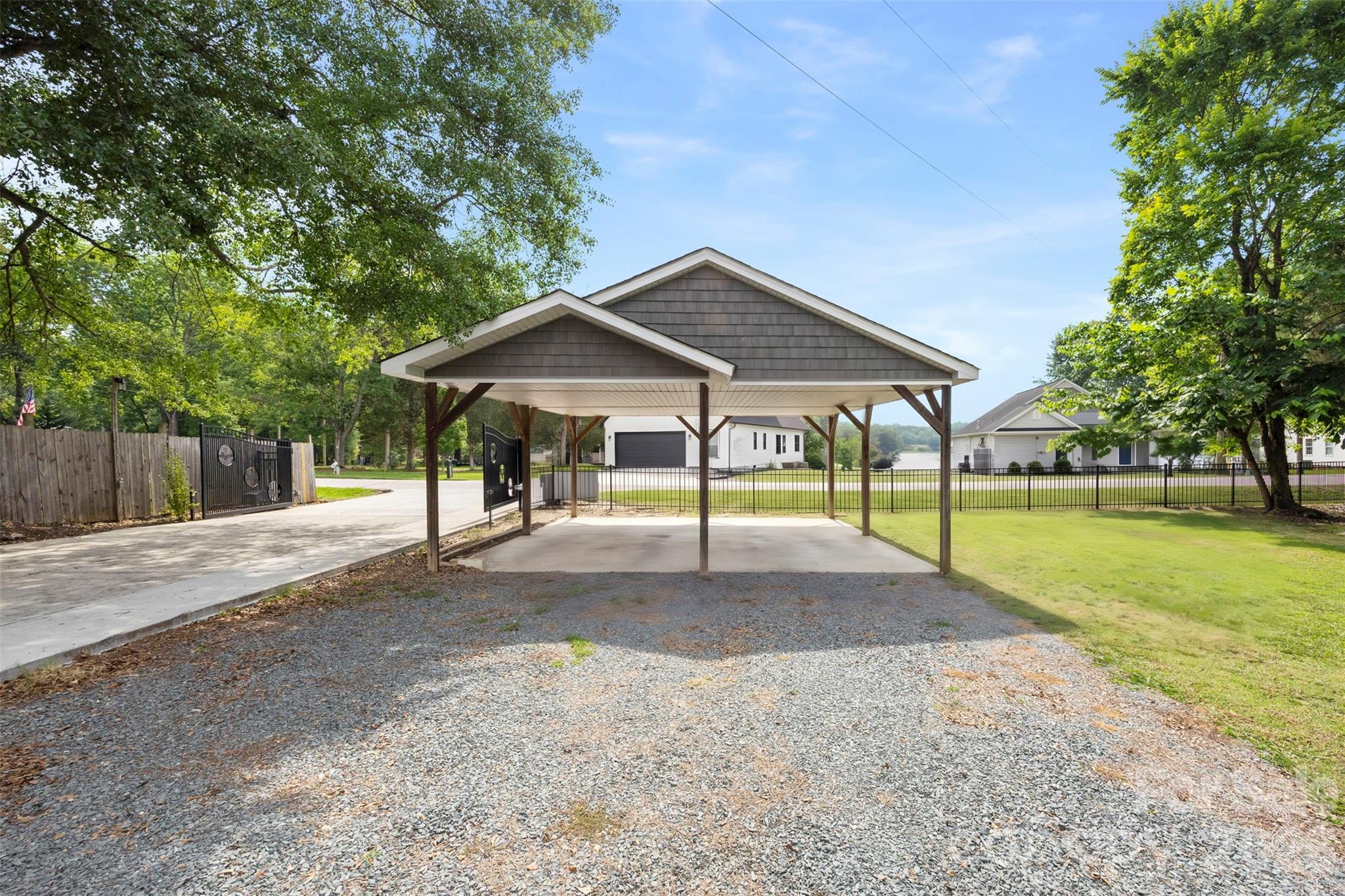 5555 Riverfront Road