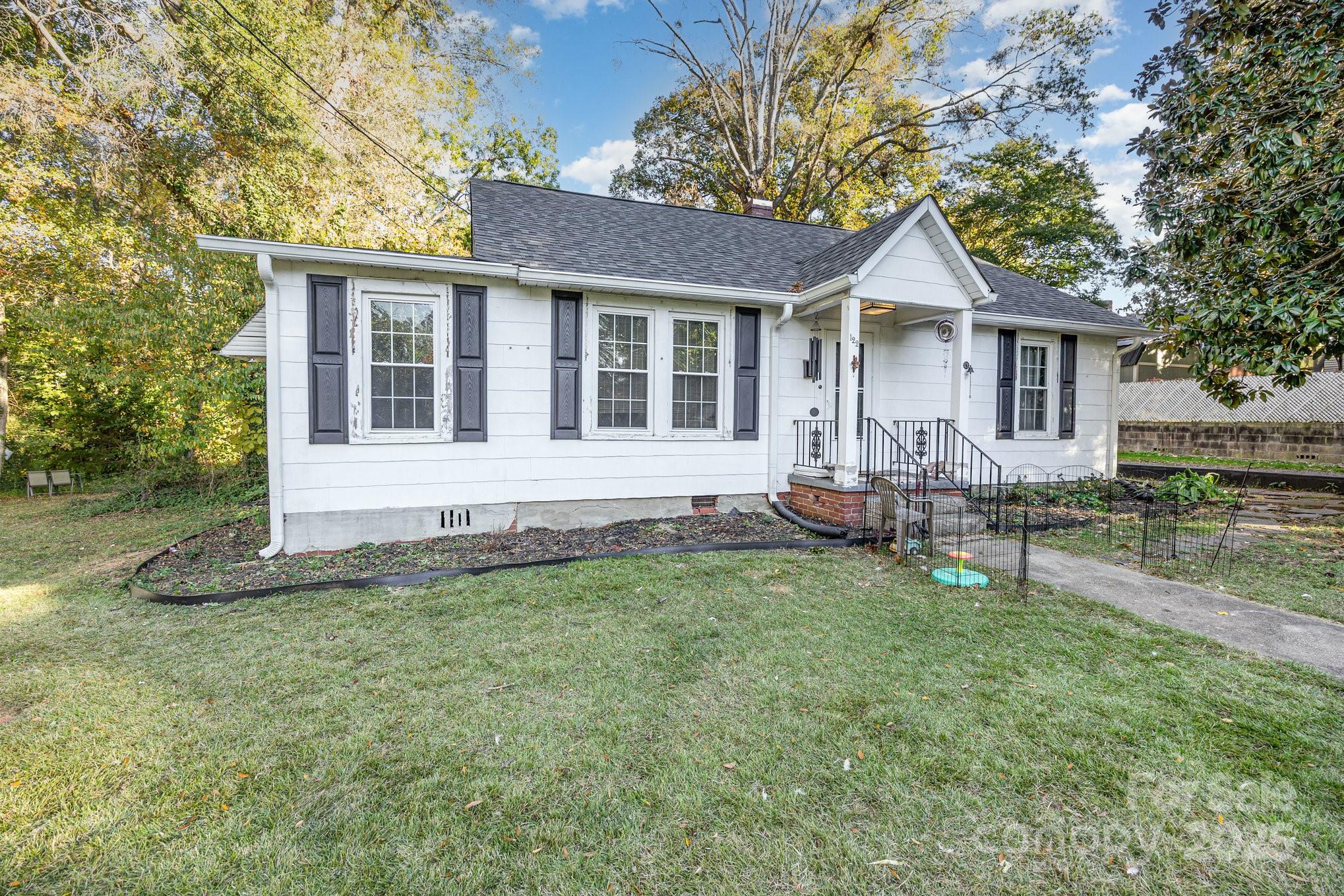 122 Eaman Avenue