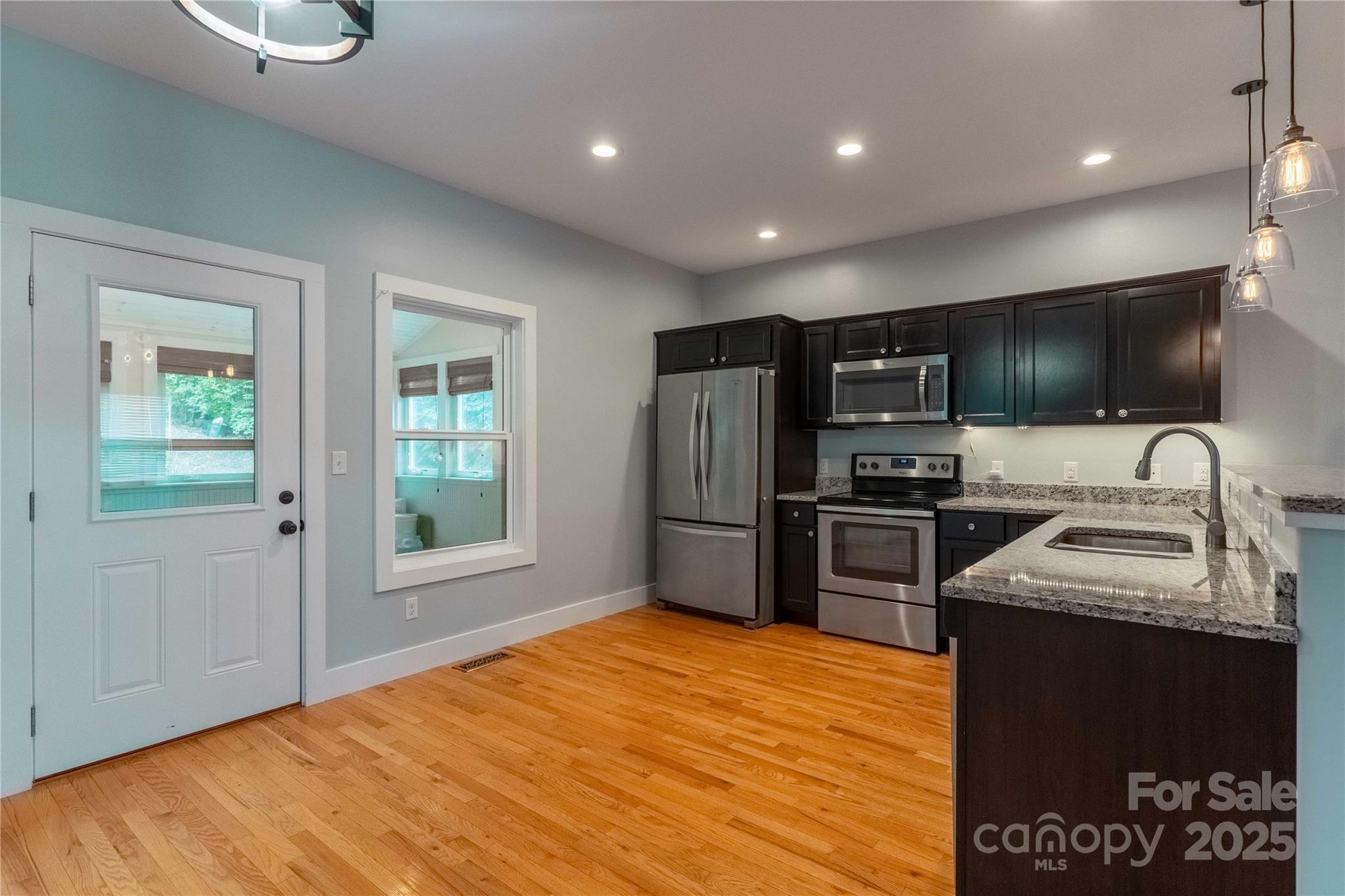 PINE BURR PARK - Residential