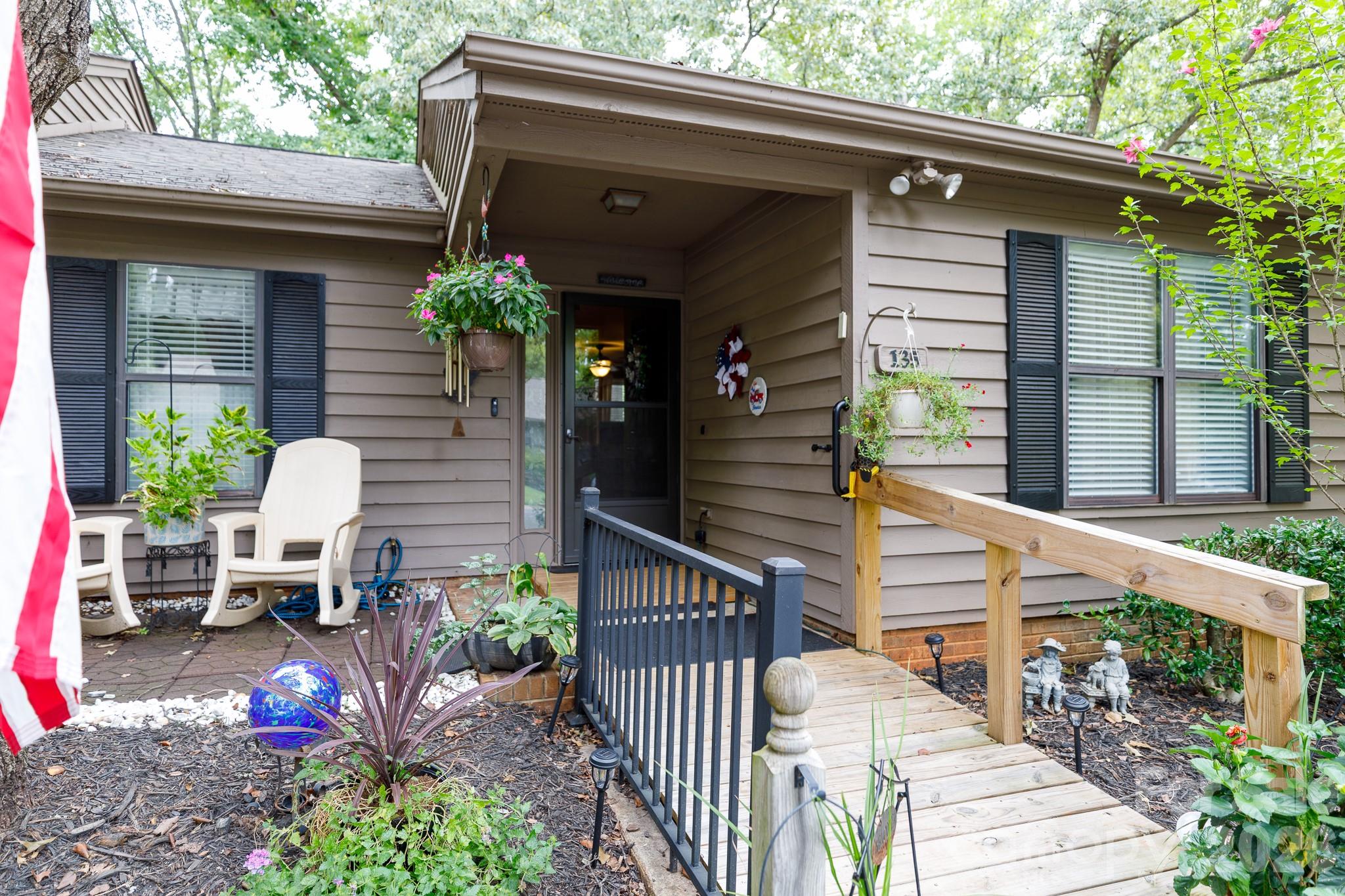 135 Cedar Hollow Street