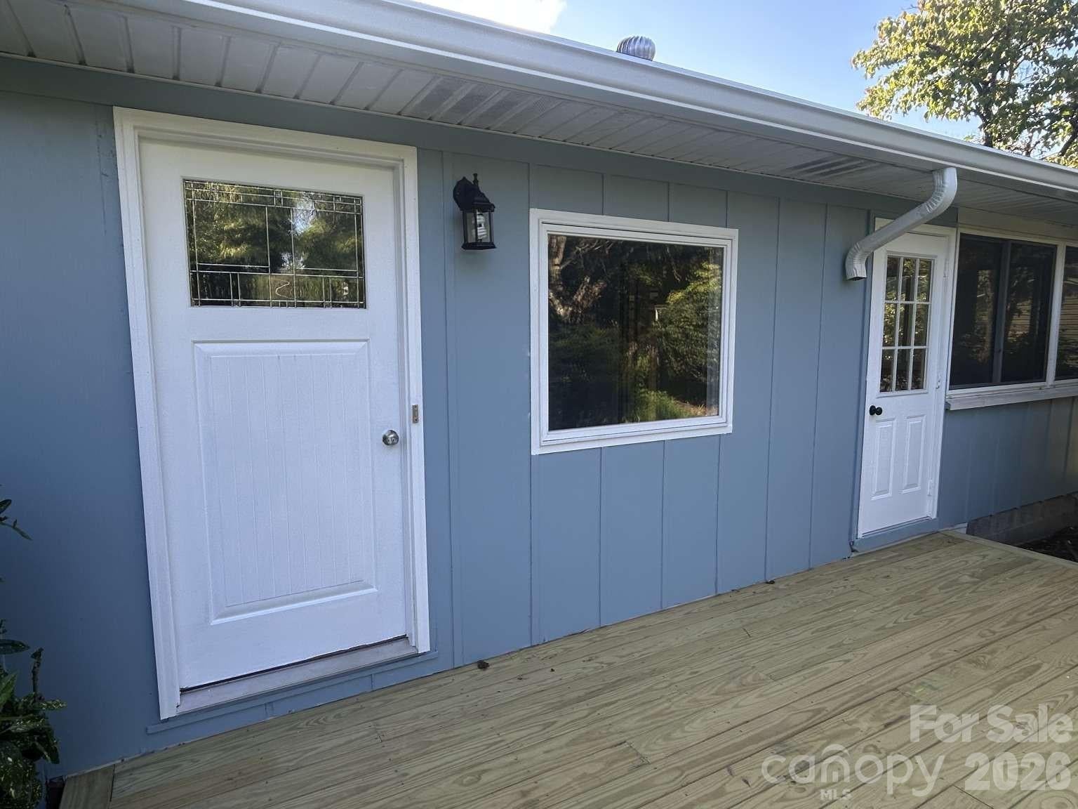 1225 Pinebrook Circle