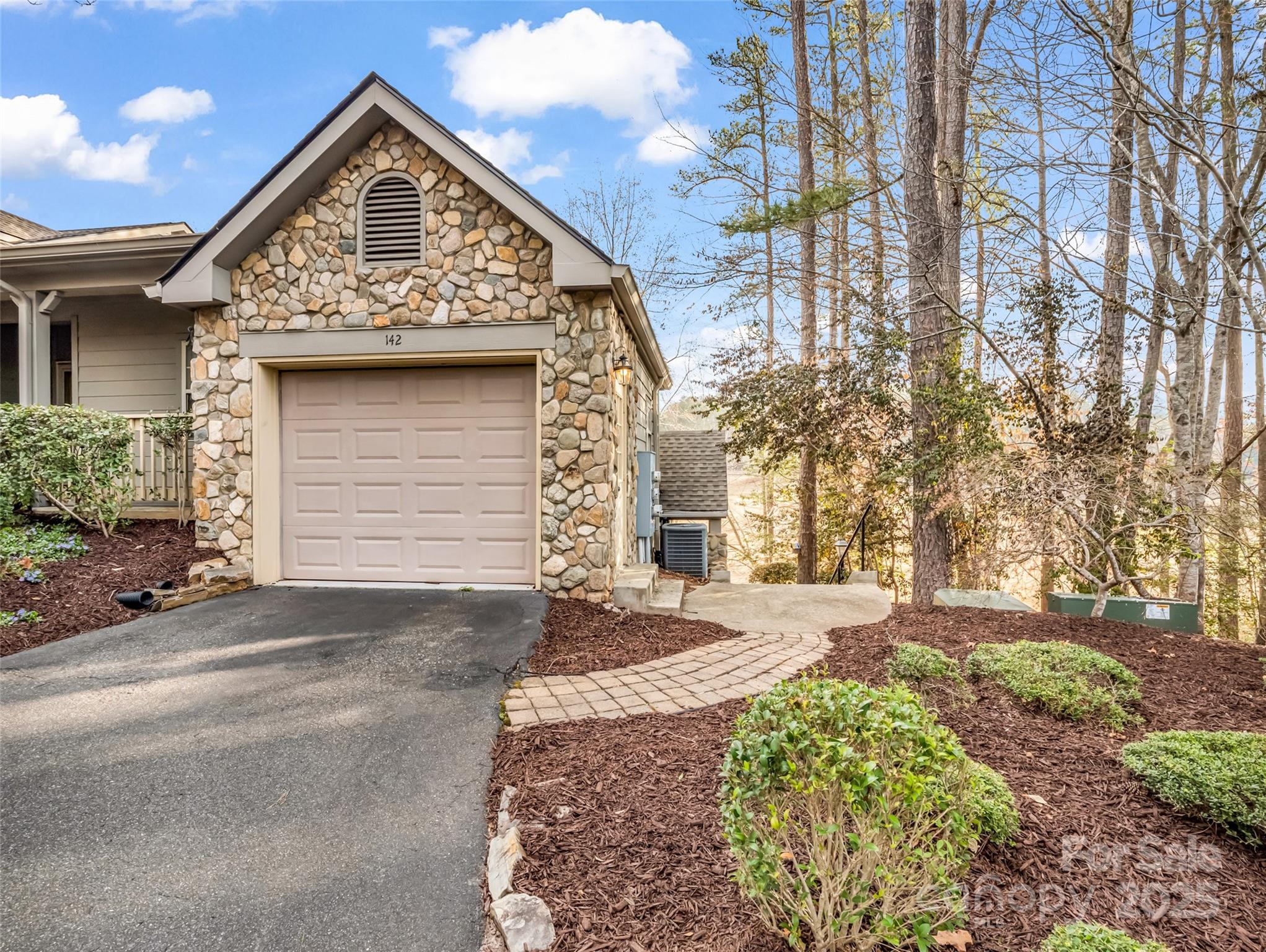 142 Stonecrest Court