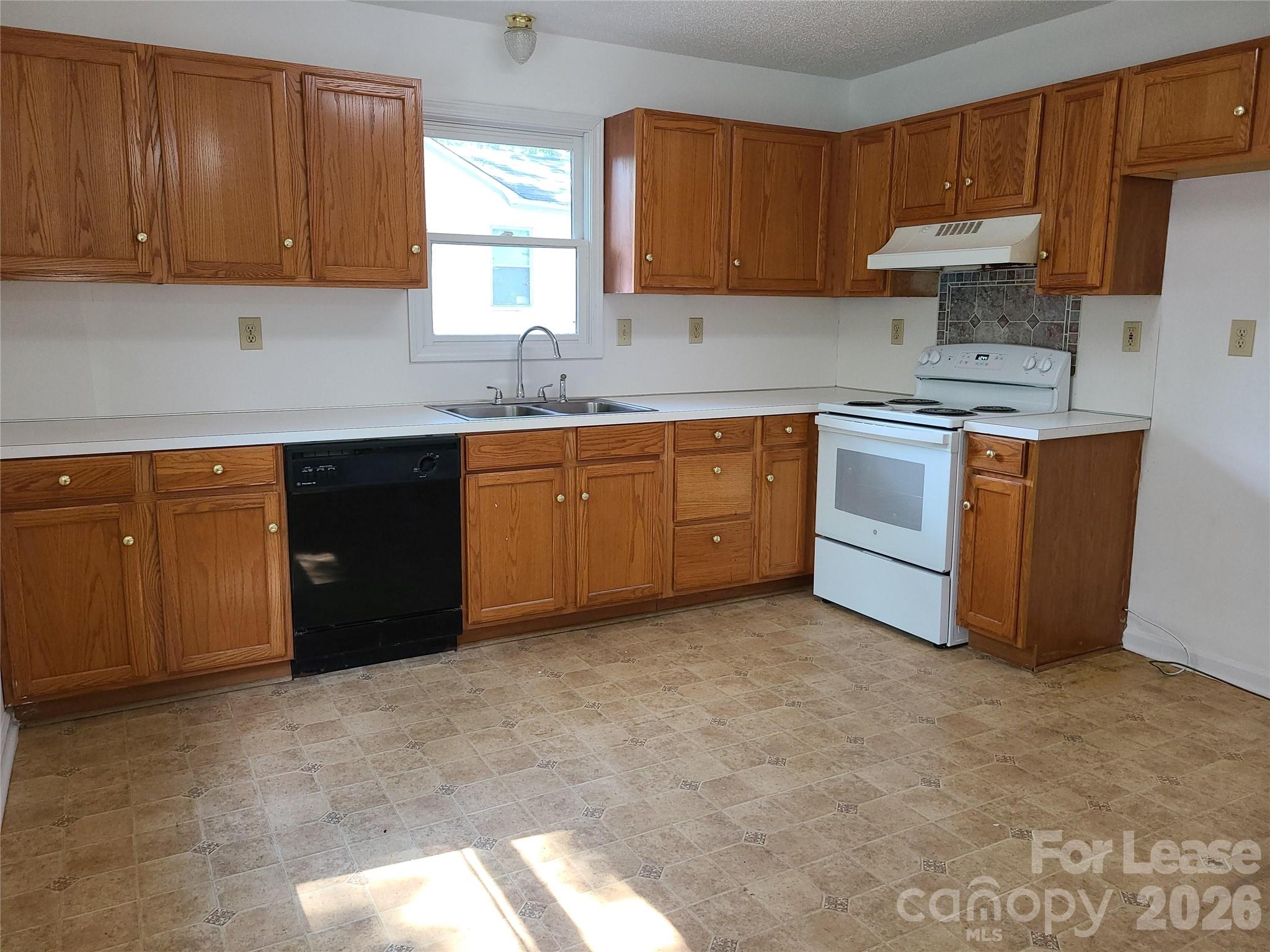 Unknown - Residential Lease