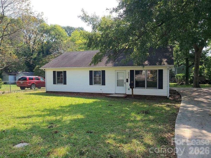 3 Bedroom, 2 Bathroom, House with easy access to Brookshire and I-85. Owner will not maintain appliances or install blinds.  Pets allowed with $400 pet fee.