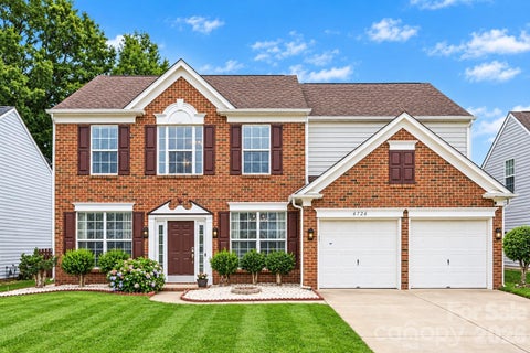 Photo of 8728 Fieldcroft Drive, Charlotte, NC 28277 (MLS # 4427939)