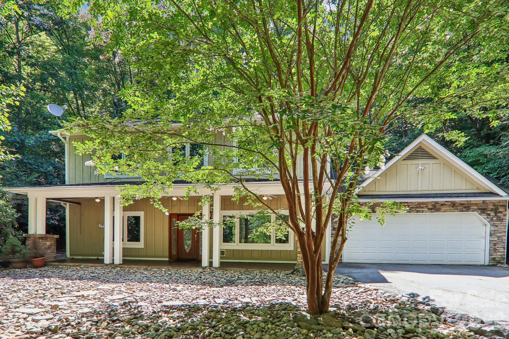 10 Cedar Drive