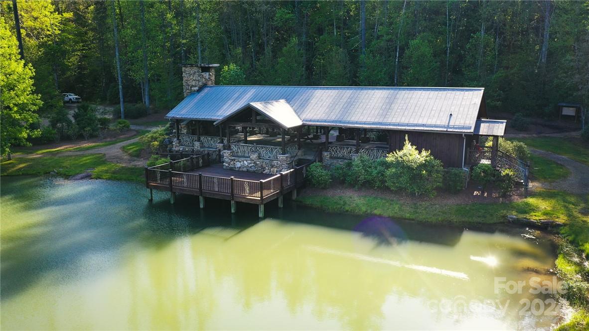 Round Mountain Falls - Land