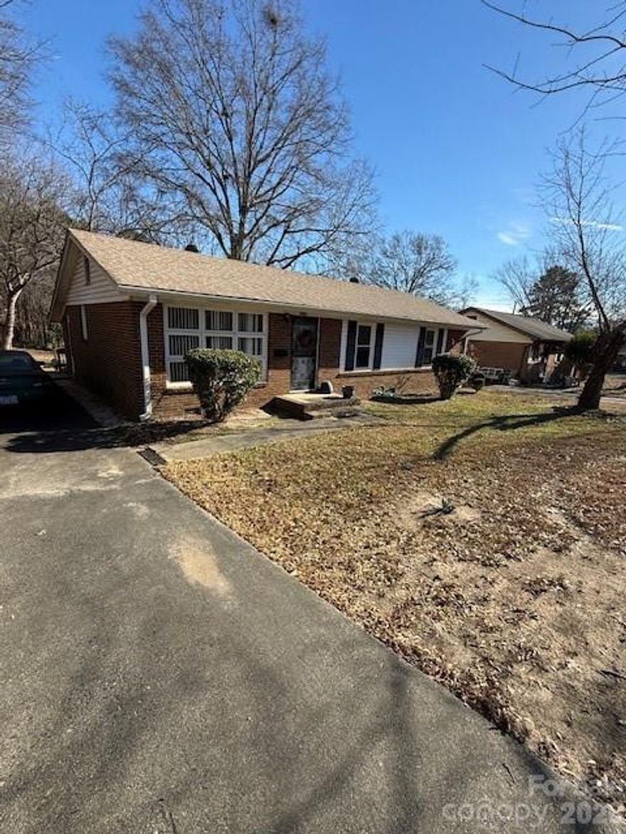 Welcome to this Charming Brick Ranch Home located near Fred Alexander Park in the Historic Garden Park of West Charlotte. This 3-Bedroom 1 Bathroom is located just minutes from Uptown and both Major Highways. "There are No HOA Fees".