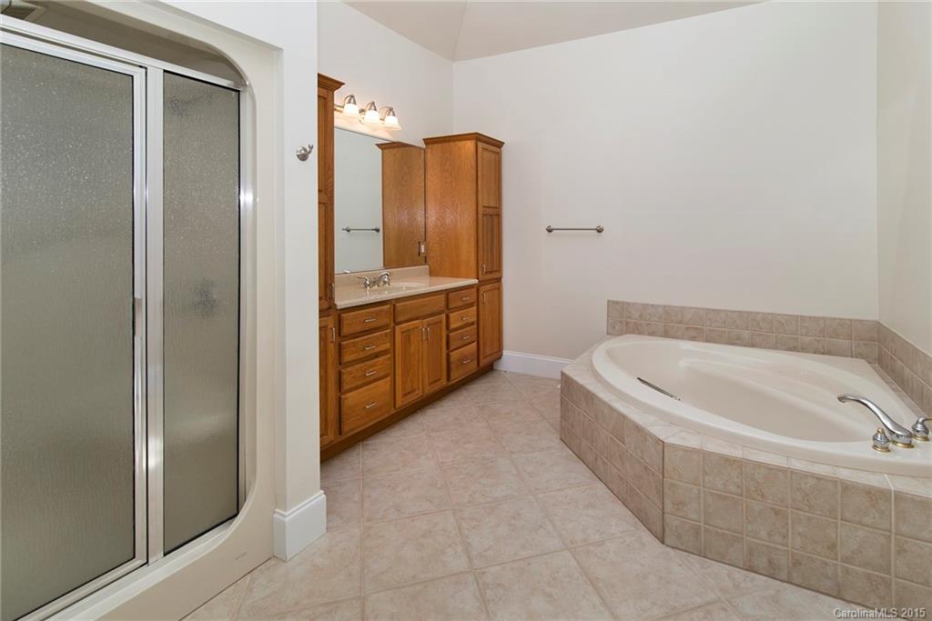 The Peninsula - Residential