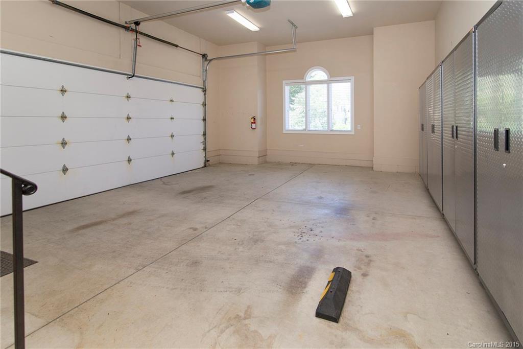 The Peninsula - Residential