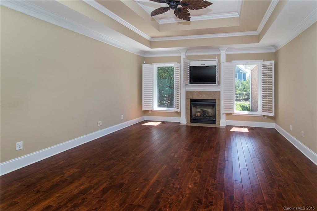 The Peninsula - Residential