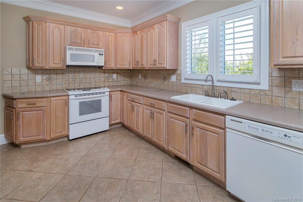 The Peninsula - Residential