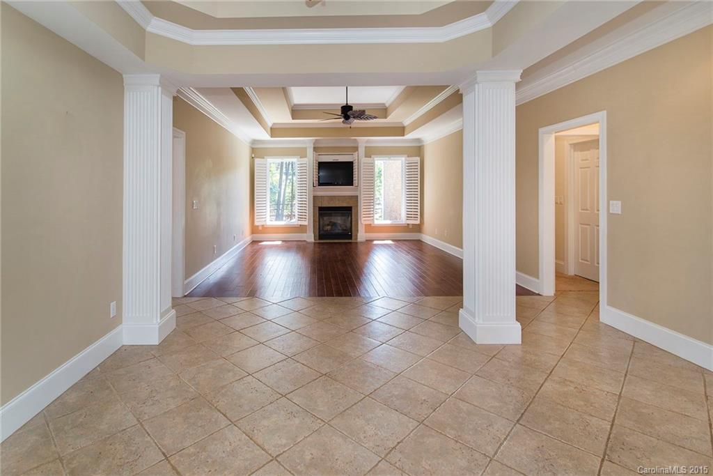 The Peninsula - Residential