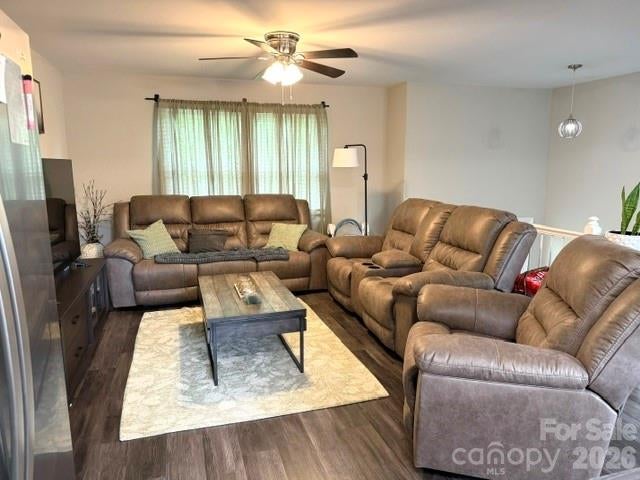 1772 Woodridge Circle