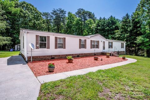 161 Crystal Bay Drive Mooresville NC 28115