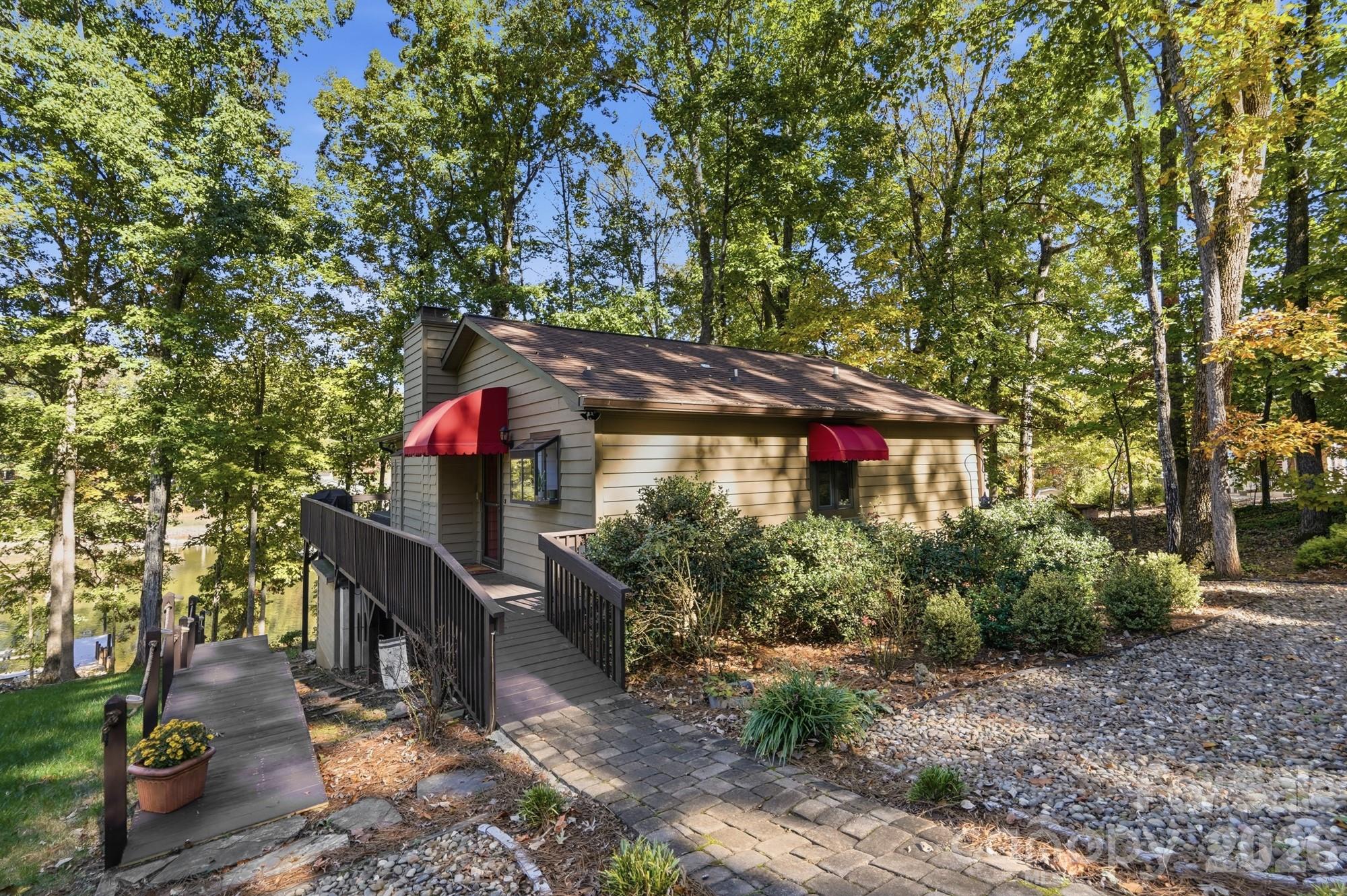 7087 Cove Creek Drive