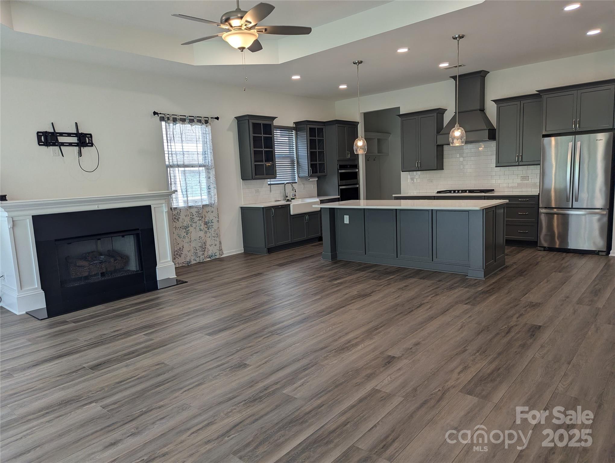 6642 Star Drive