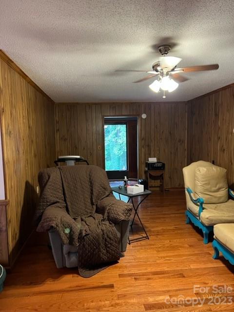 2752 Old Highway 221 None S