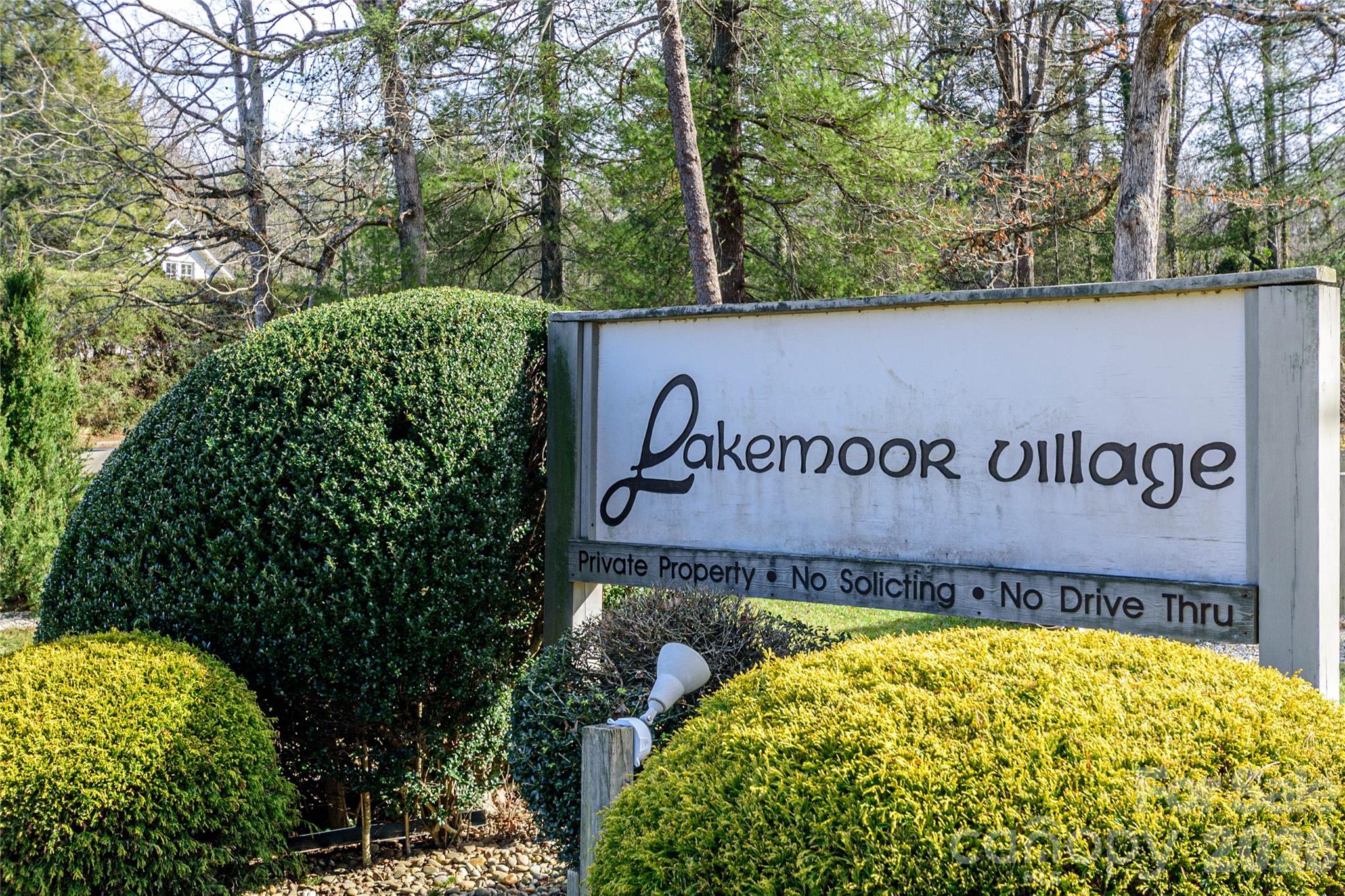 Lakemoor Village - Residential