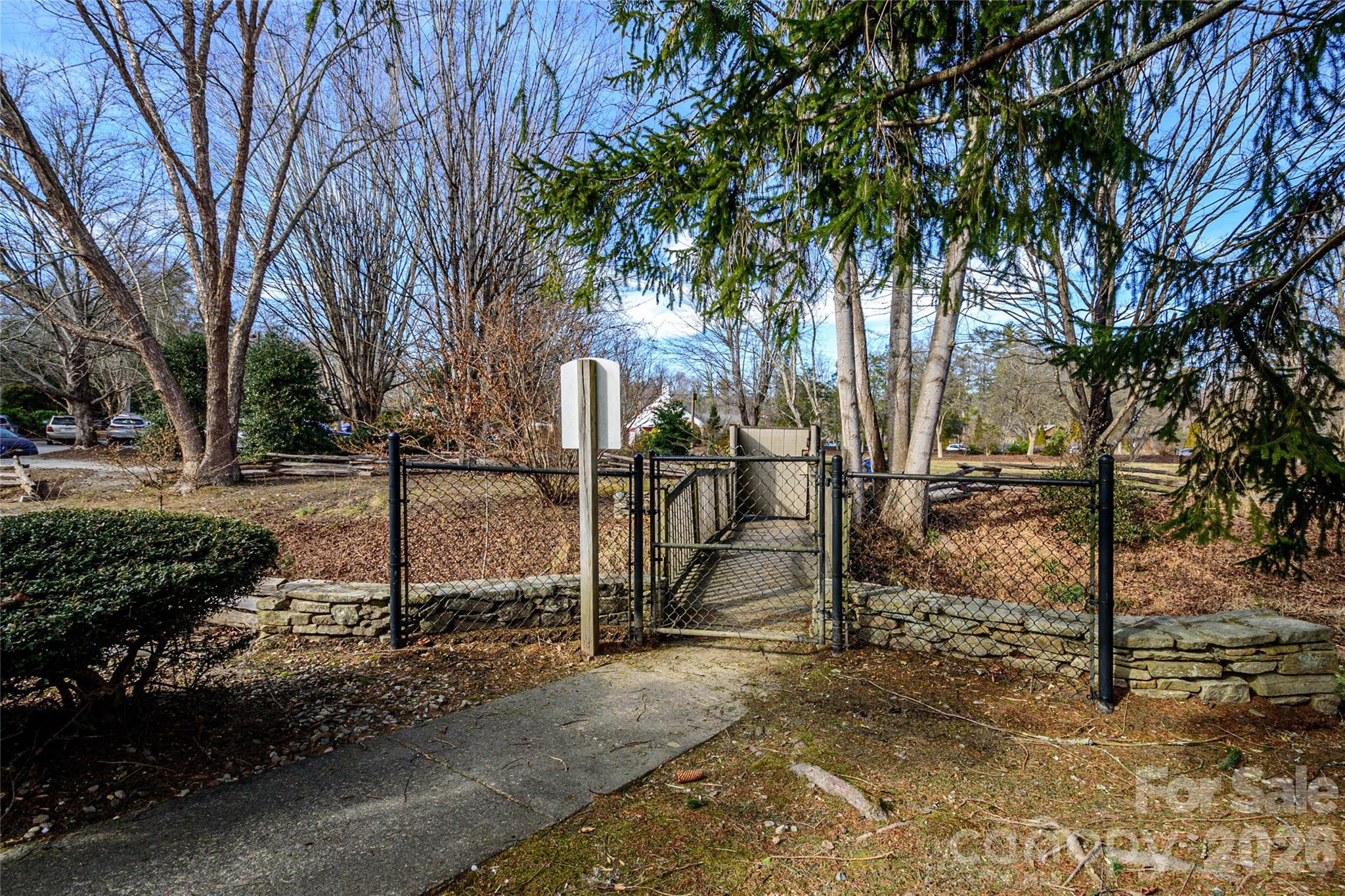 Lakemoor Village - Residential