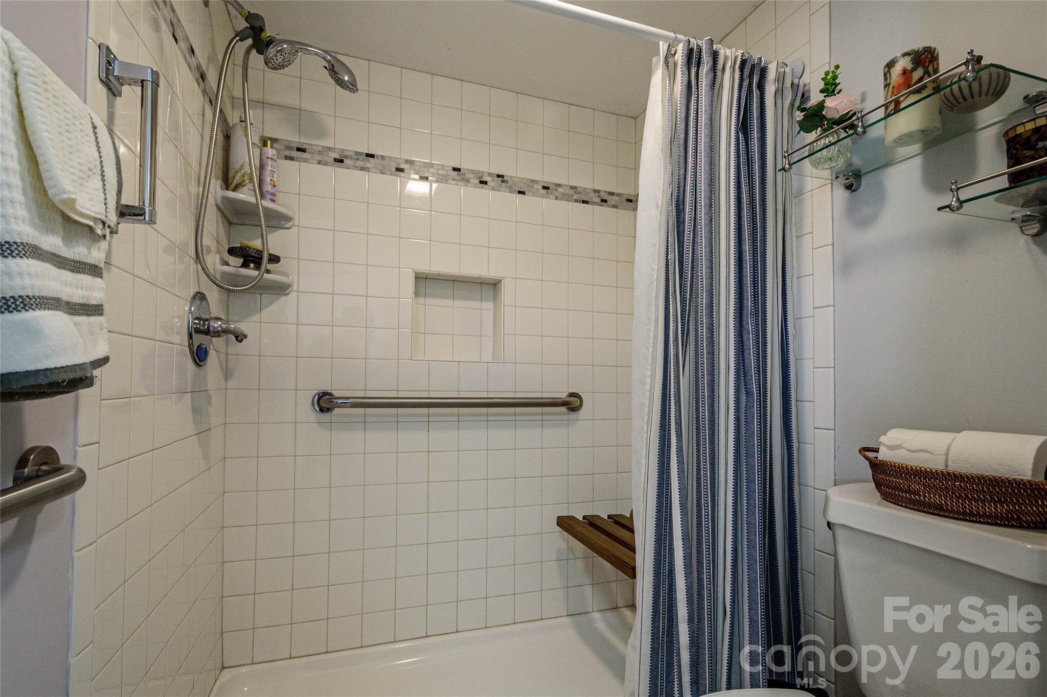 Lakemoor Village - Residential