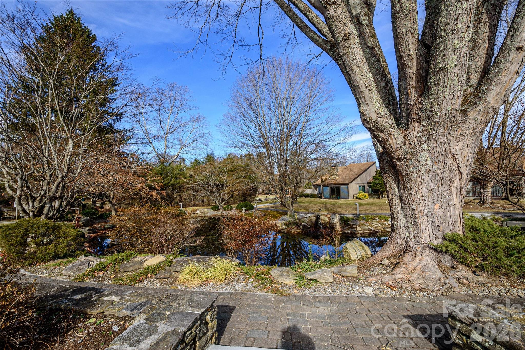 Lakemoor Village - Residential