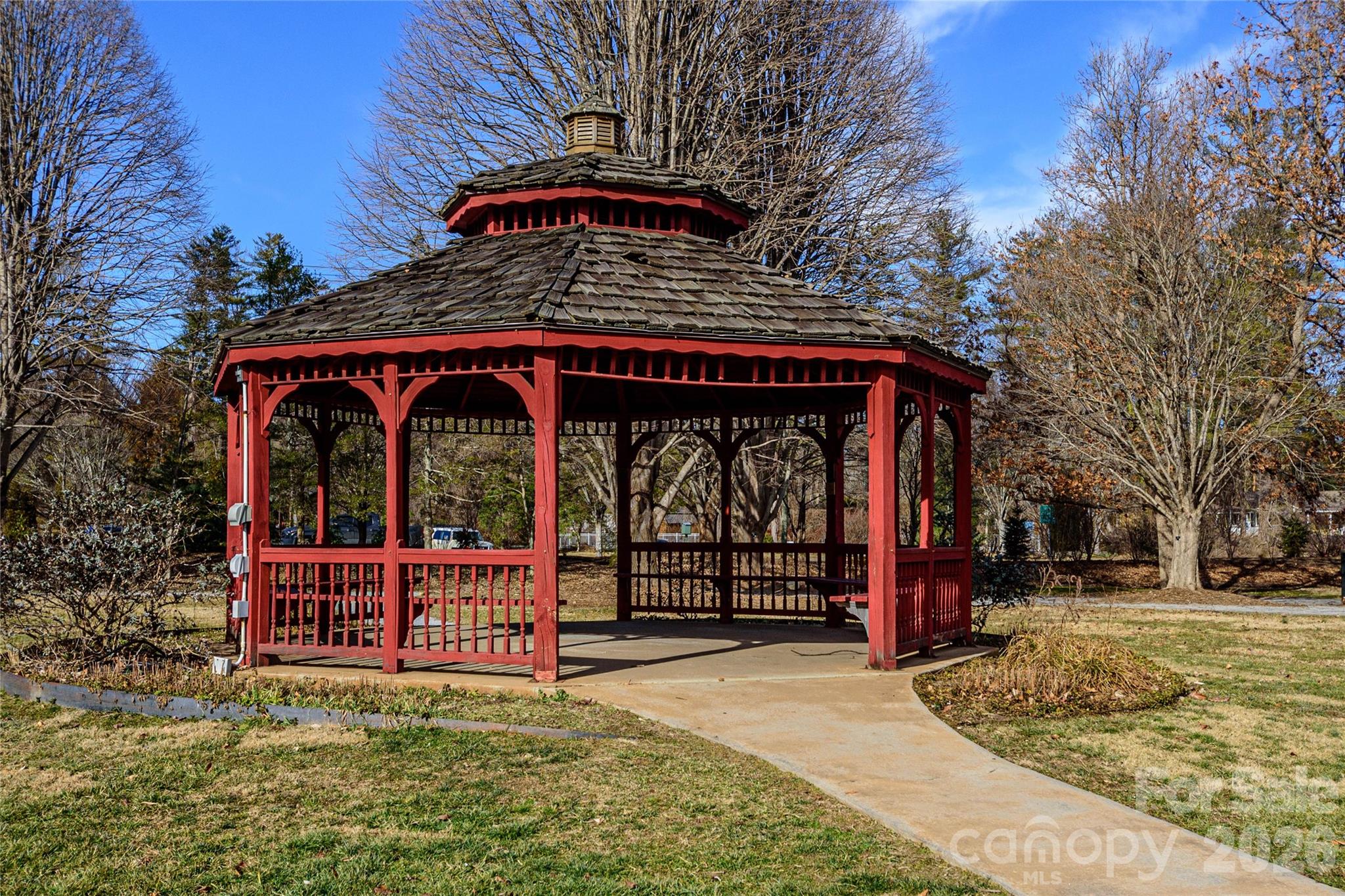 Lakemoor Village - Residential