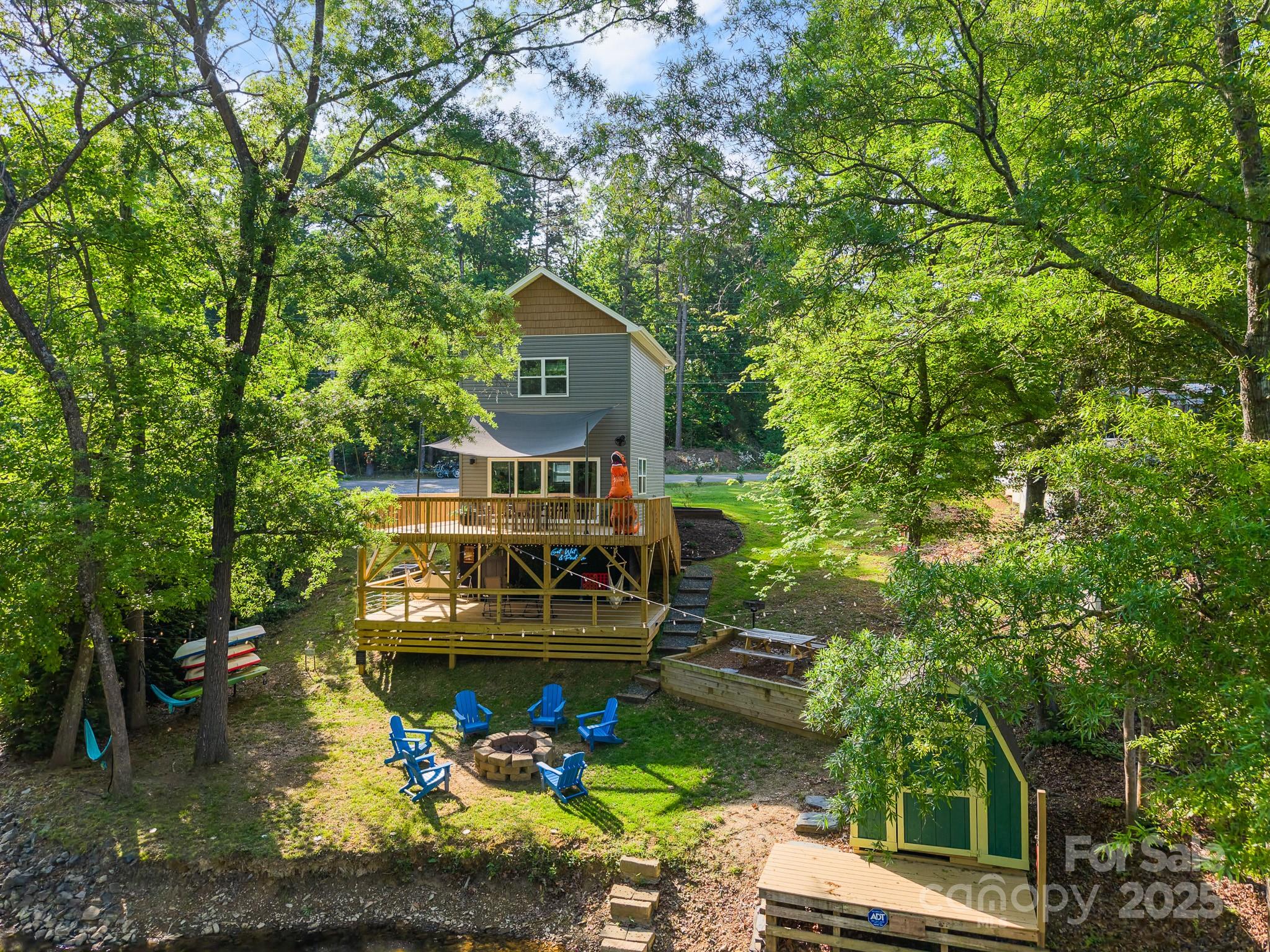615 Shoreline Drive