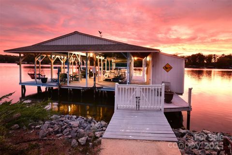Photo of 192 Diana Drive, Mount Gilead, NC 27306 (MLS # 4302659)