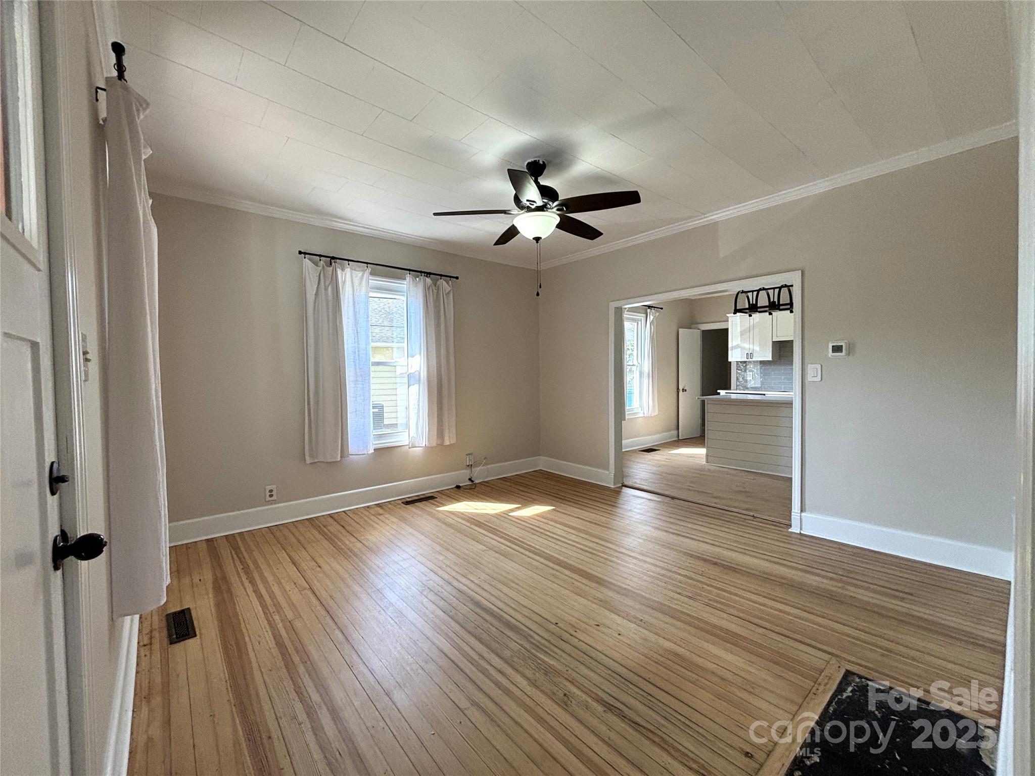 339 Mayflower Avenue