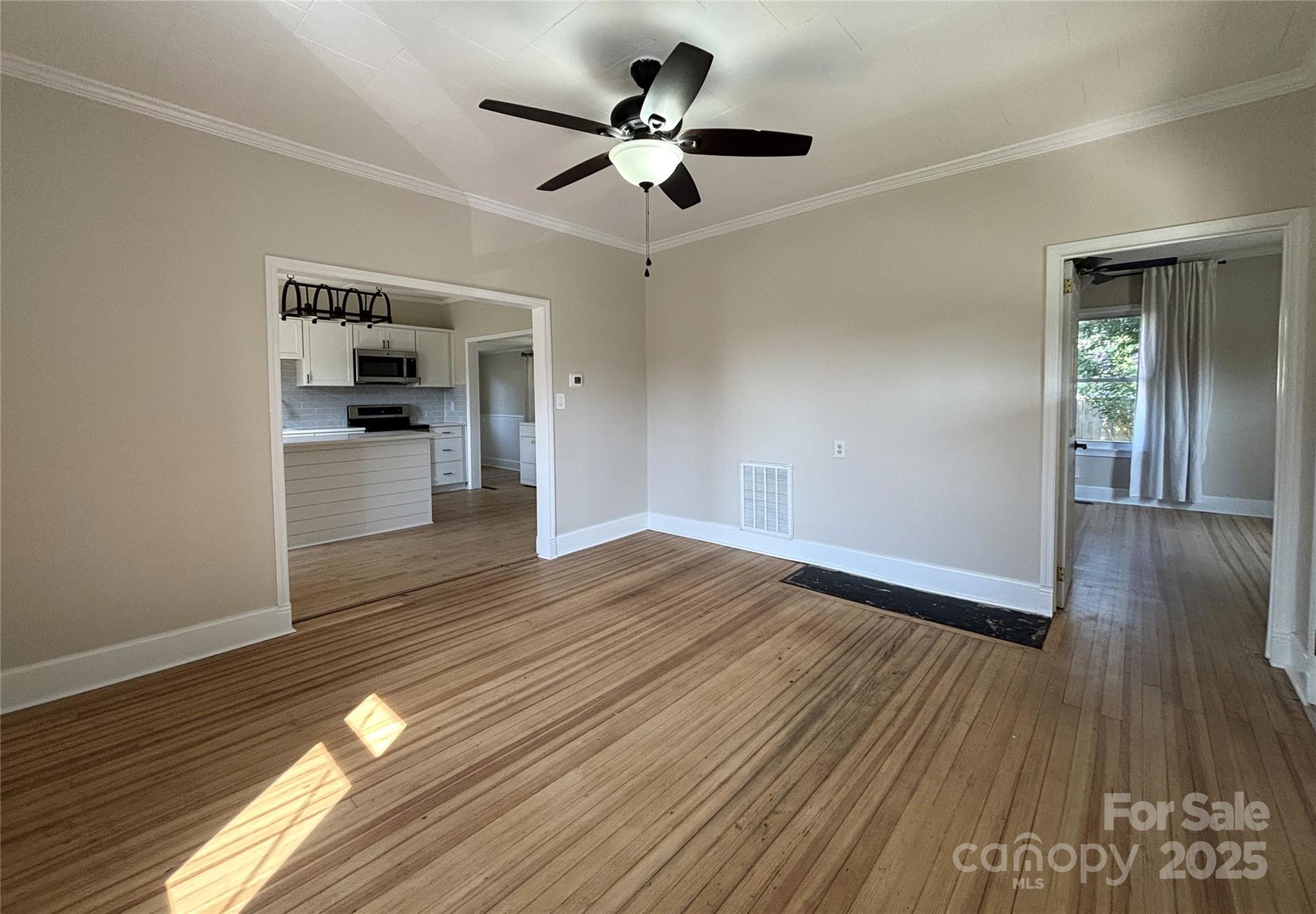 339 Mayflower Avenue