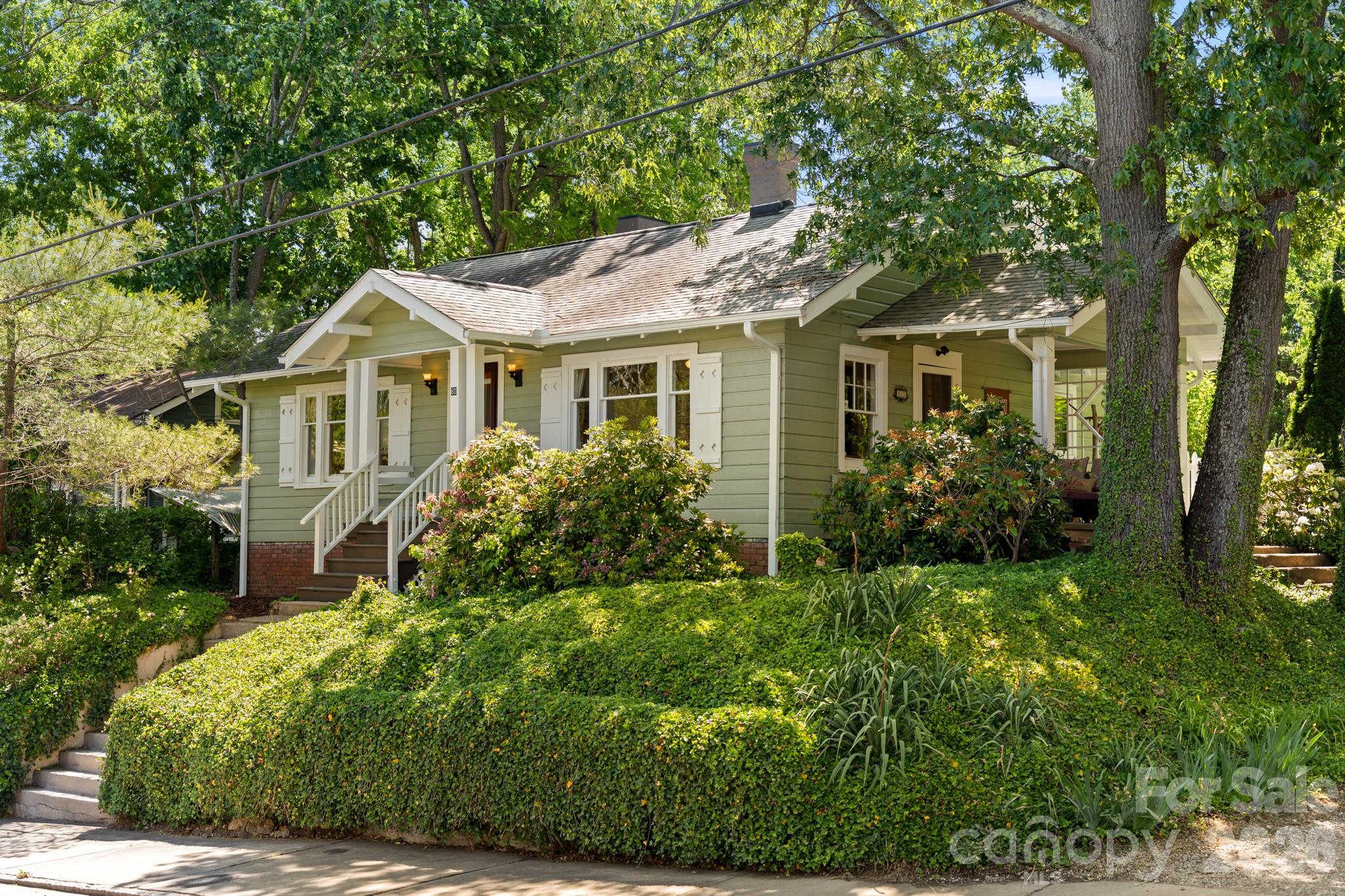 80 W Chestnut Street