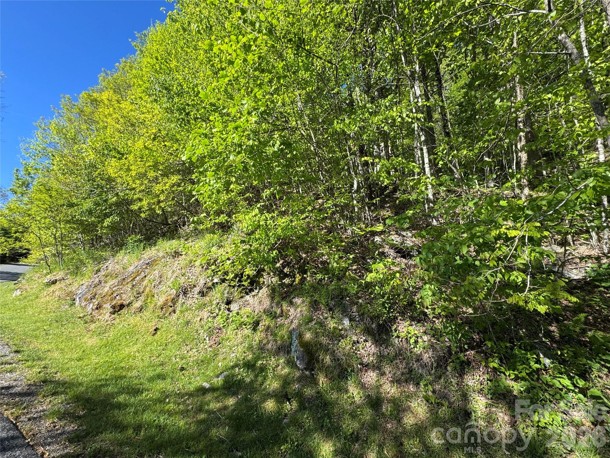 21 Overlook Drive 21/23