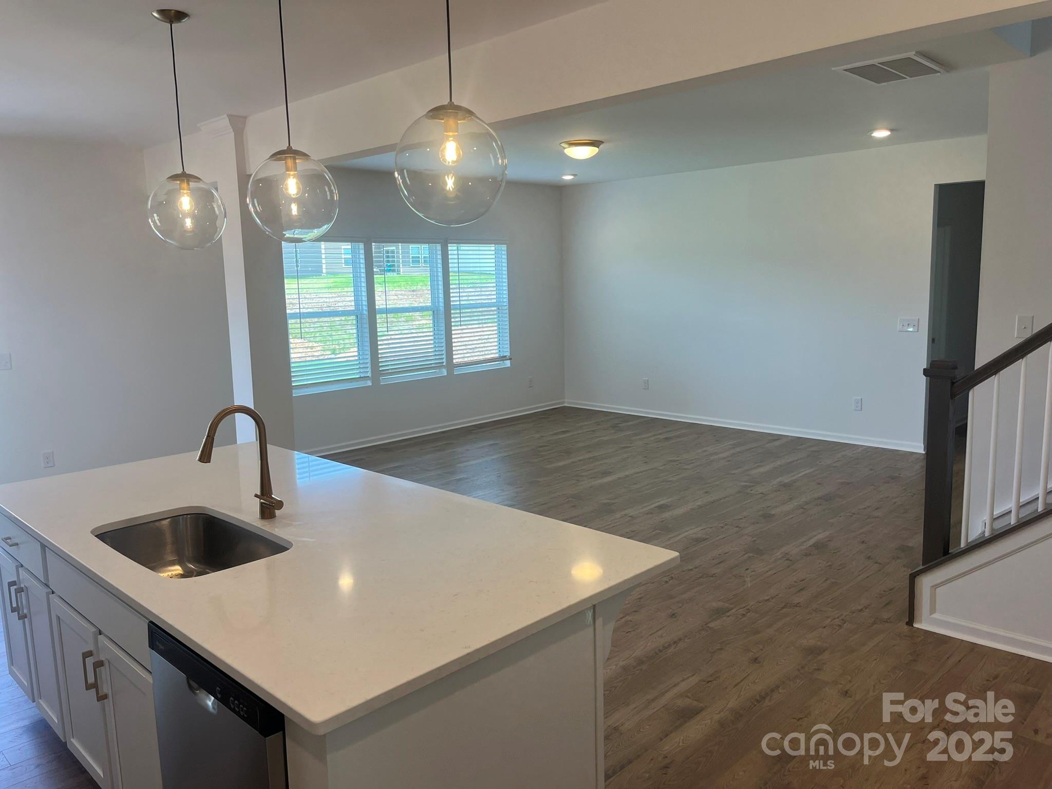 1005 Lorrie Lane 281