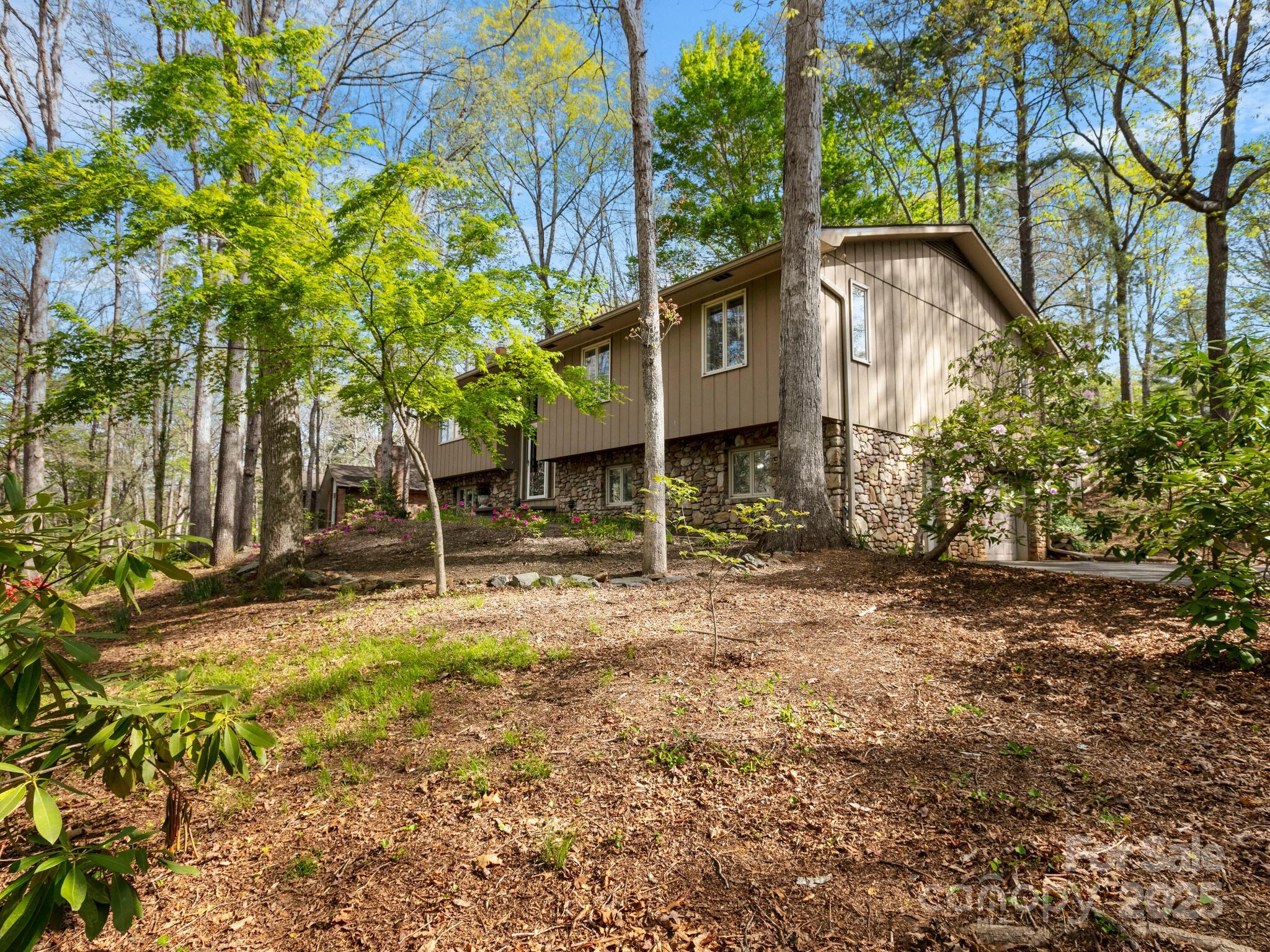 9 Cedar Trail